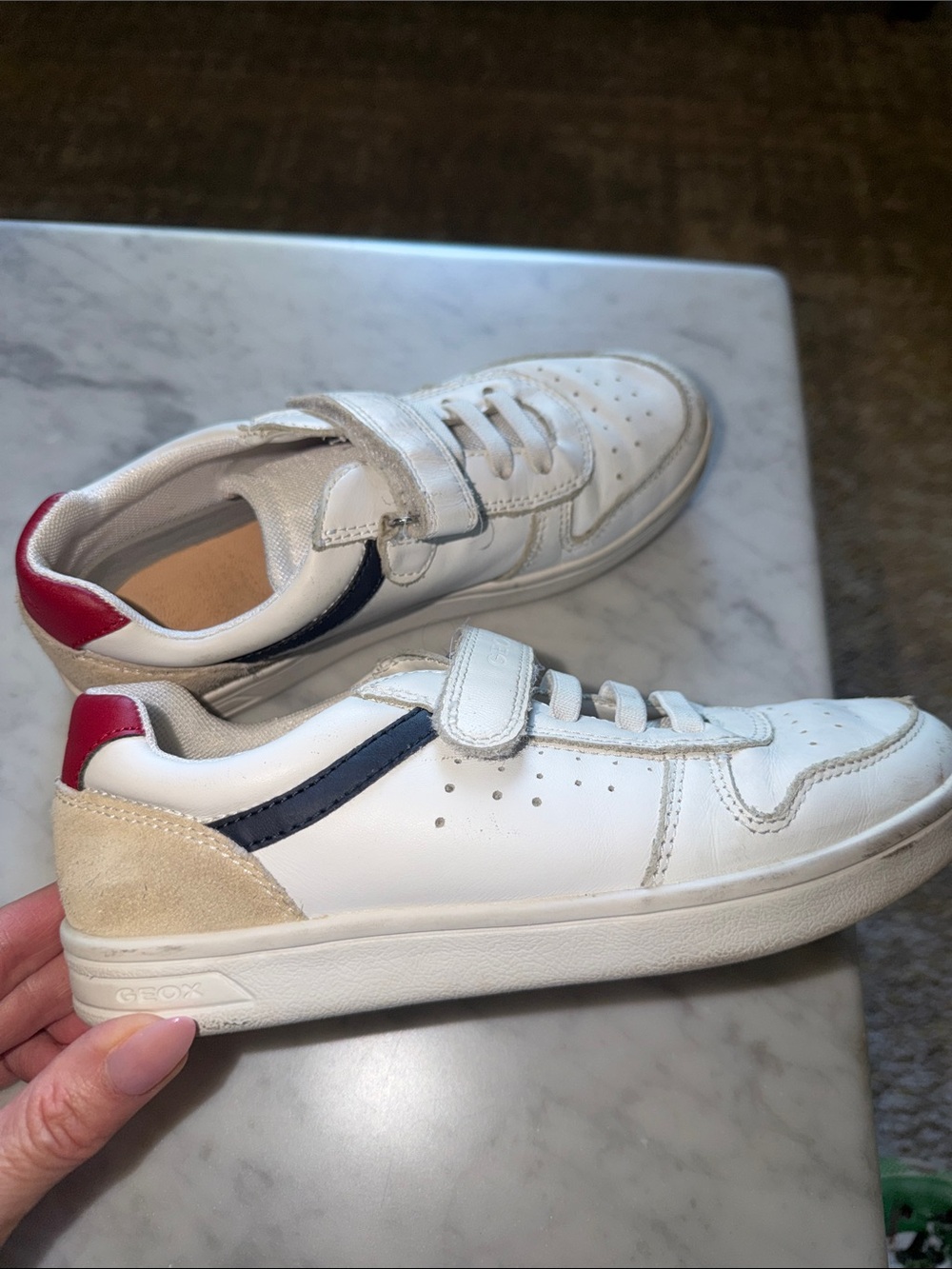 Geox White Kids Sneakers with Navy Stripe & Red Heel size 2.5 (34)